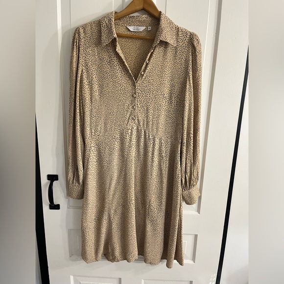 & Other Stories Dot Print Shirt Dress in Beige - Picture 4 of 9